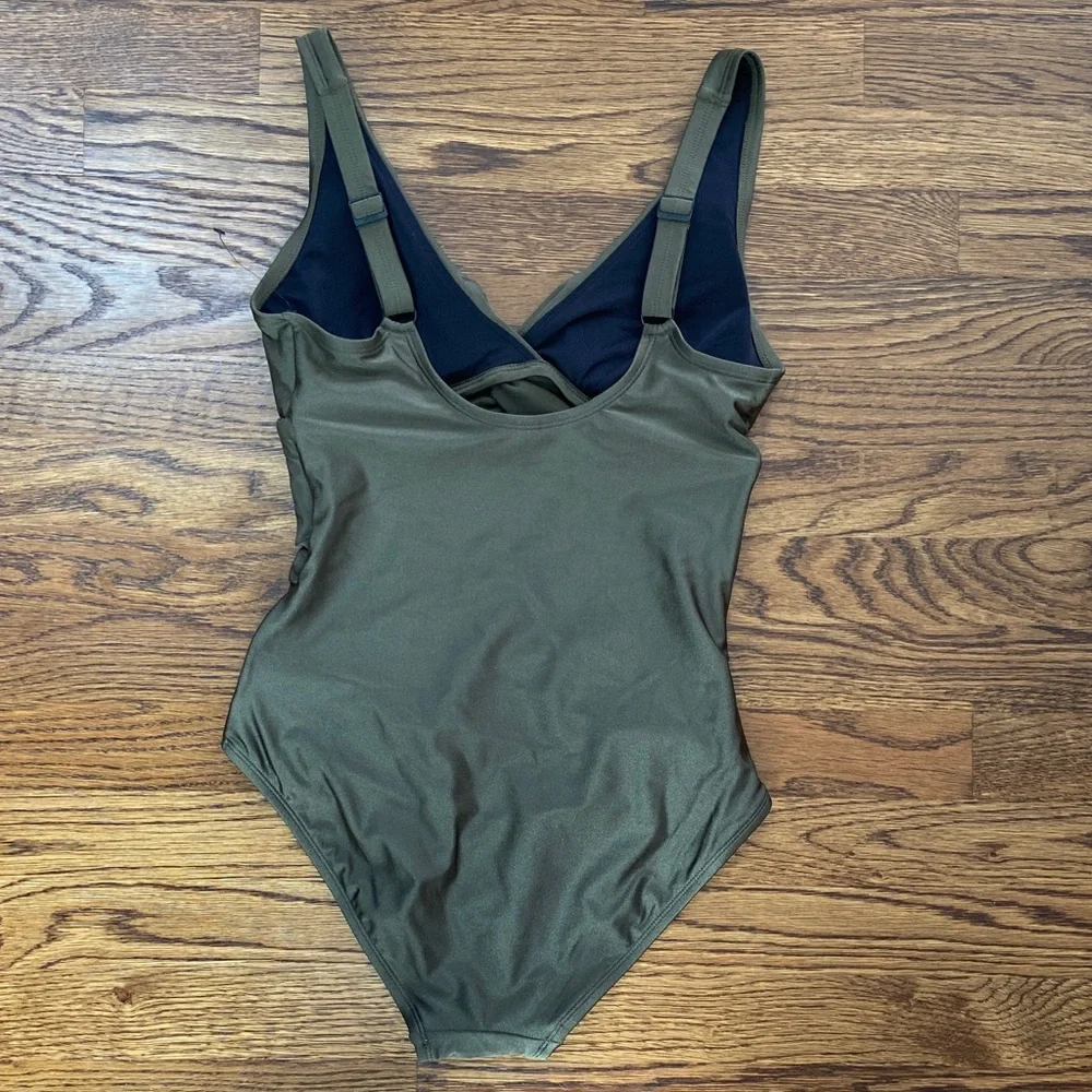 DKNY Women's Olive Twist-Front One-Piece Swimsuit‎ Small NWOT - Picture 7 of 11